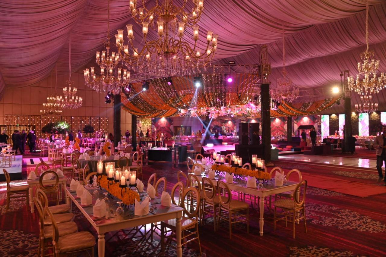 Pearl Continental Hotel, Karatschi Exterior foto A wedding reception in Pakistan