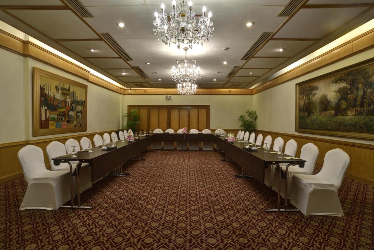 Pearl Continental Hotel, Karatschi Exterior foto Meeting room