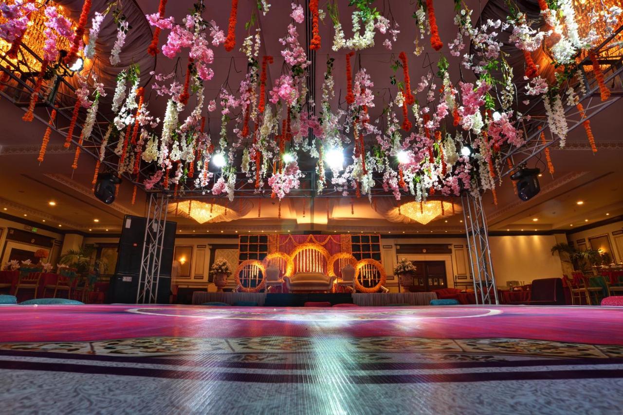 Pearl Continental Hotel, Karatschi Exterior foto The Grand Ballroom